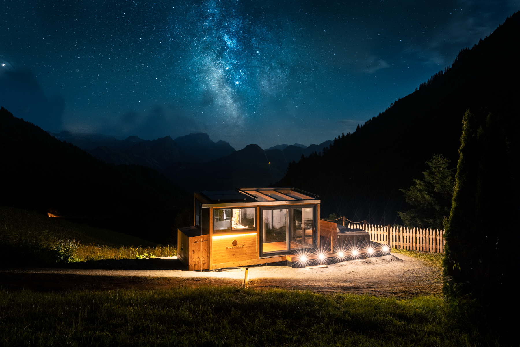 DreamAlive Sleep Lodge by Night/ Nacht